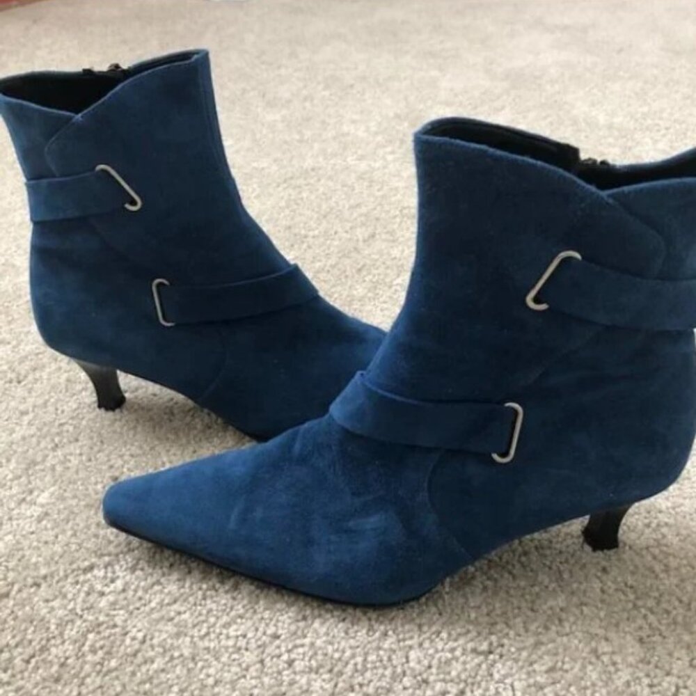 Suede boots made in Austria